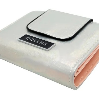 Billetera Queens Pocket Plateada Con Botón Y Monedero Pu
