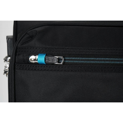 Valija Elf Ruedas Giratorias 360° Mediana 24" Negro