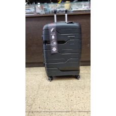 Valija Mediana Pierre Cardin Polipropileno 24" 