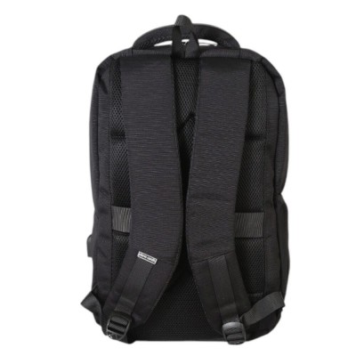 Mochila Pierre Cardin - Portanotebook Con Conexión Usb 18" Negro.