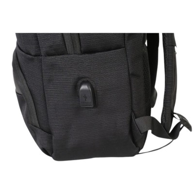 Mochila Pierre Cardin - Portanotebook Con Conexión Usb 18" Negro.
