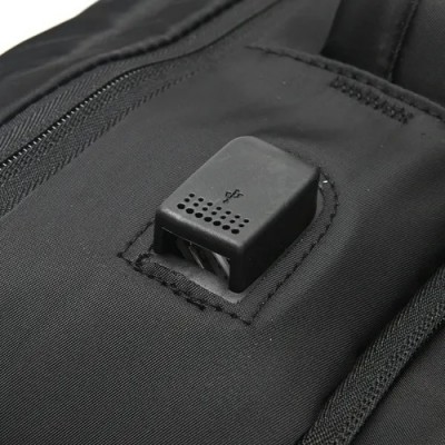 Mochila Viral Skora - Porta Usb Doble Manija Expandible 18" Negro